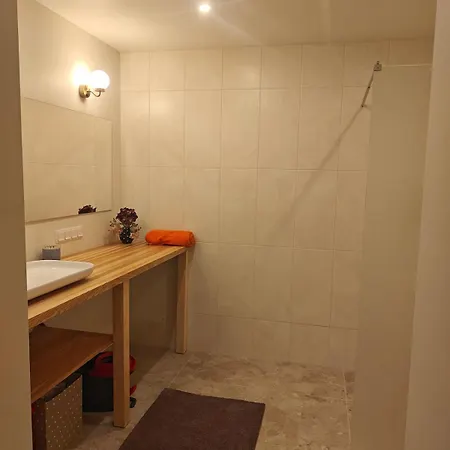 Апартаменты Spacious Near Old Town And Harbor *
